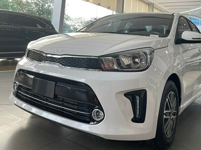 KIA Soluto MT