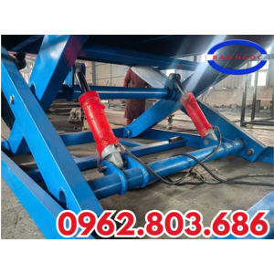 BÁN DOCK LEVELER DÙNG ĐIỆN 3 PHA – GIẢI PHÁP TẢI HÀNG AN TOÀN, NHANH CHÓNG CHO NHÀ MÁY & NHÀ XƯỞNG