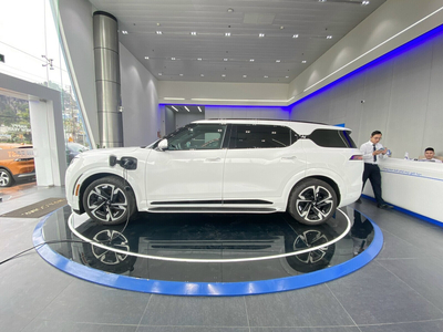 VinFast VF9 Eco