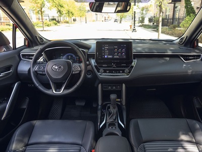 New Toyota Corolla Cross 1.8HV