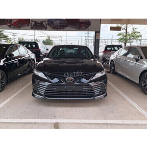 Toyota Camry 2.0Q 2024