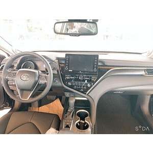 Toyota Camry 2.0Q 2024