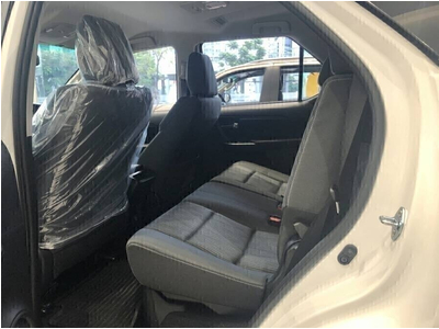 Toyota Fortuner 2.4 MT Dầu 4x2