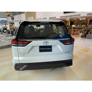 Toyota Innova Cross HEV 2024