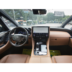 Toyota Alphard HEV 2024
