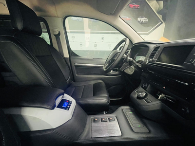Peugeot Traveller Premium 7S
