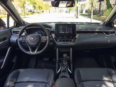 New Toyota Corolla Cross 1.8HV