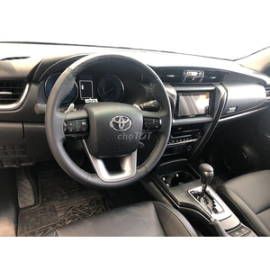 Toyota Fortuner 2.8 AT Dầu 4x4