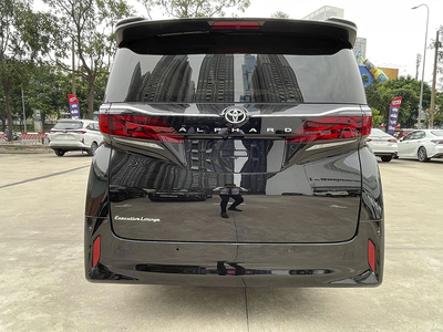 Toyota Alphard HEV 2025