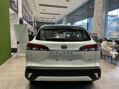 New Toyota Corolla Cross 1.8HV
