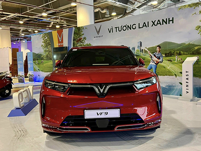 VinFast VF9 Eco