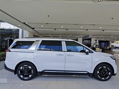 KIA New Carnival 2.2D Luxury 8S​