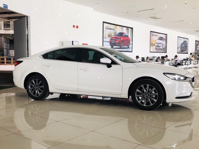 NEW MAZDA 6 LUXURY E5