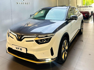 VinFast VF8 S