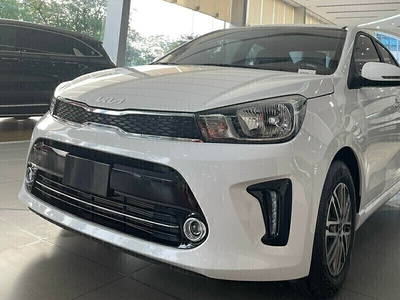 KIA Soluto MT