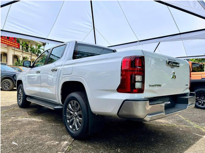 Mitsubishi Triton 2WD AT Premium