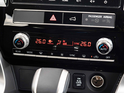 New Mitsubishi Pajero Sport Dầu 4x2 AT