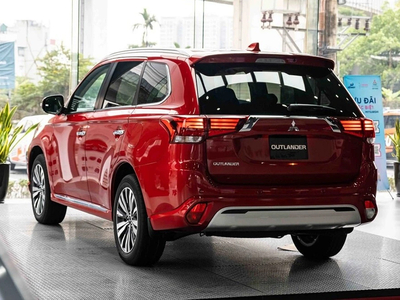 Mitsubishi Outlander 2.0 CVT 2025