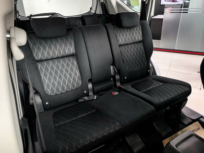 Mitsubishi Xpander AT