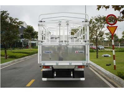 Xe tải Fuso Canter TF4.9 - Thùng mui bạt - Tải 2 tấn