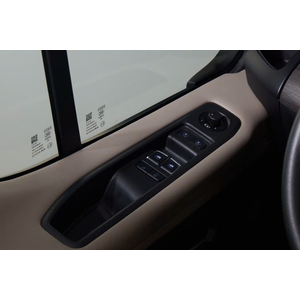 Ford Transit Trend 16 chỗ 2025