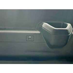 Ford Transit Premium 16 chỗ 2026