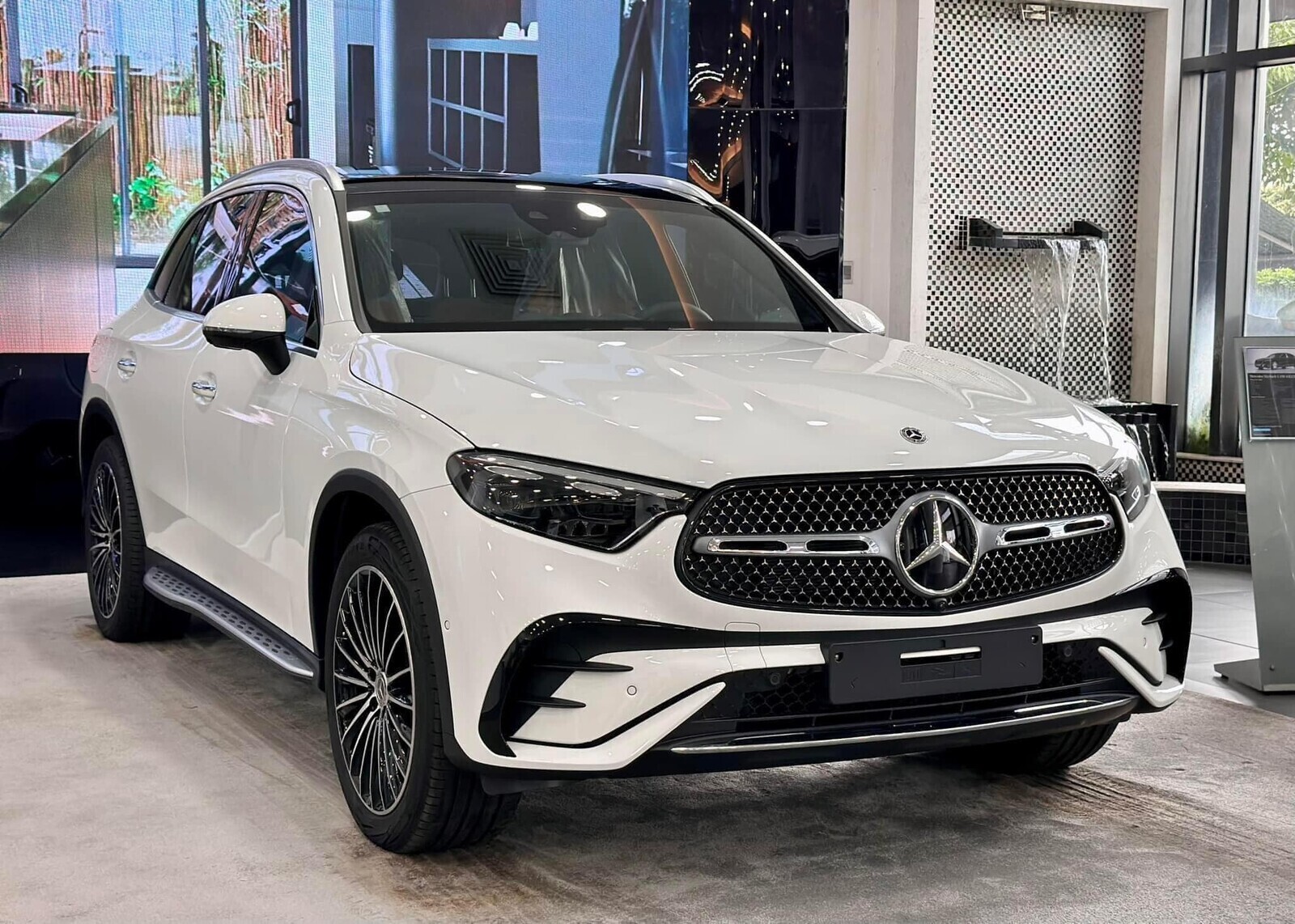Mercedes-Benz GLC 300 4MATIC V3 2026