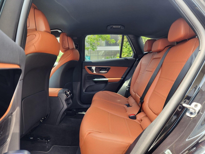 Mercedes-Benz GLC 200 4MATIC 2025