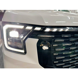 Ford Transit Premium 16 chỗ 2025