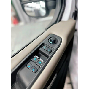Ford Transit Premium 16 chỗ 2025