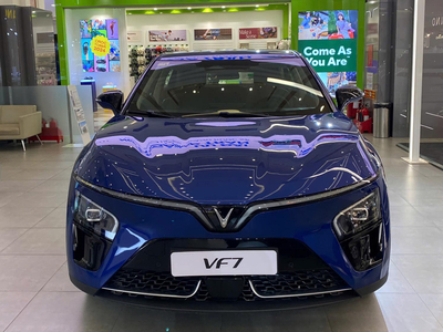 VinFast VF7 Plus