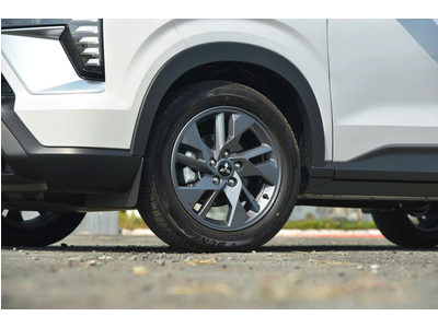 Mitsubishi Xforce GLX