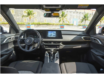 Mitsubishi Xforce GLX