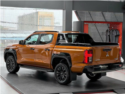 Mitsubishi Triton 4WD AT Athlete