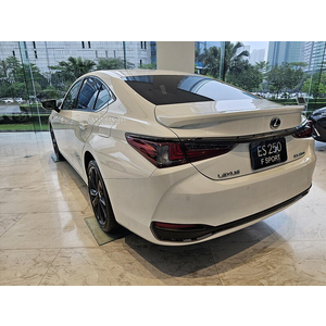 Lexus ES 250 F Sport