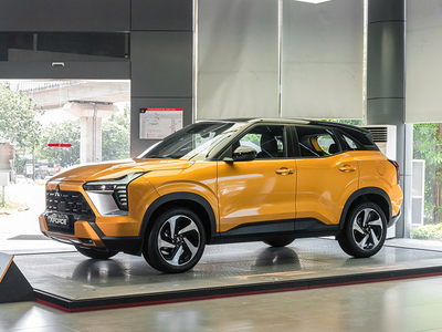 Mitsubishi Xforce Ultimate (2 Tone)