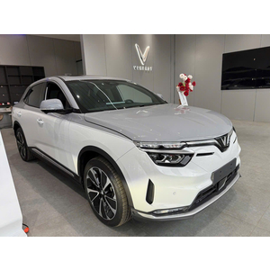 VinFast VF8 - Giá Lăn Bánh & Khuyến Mãi