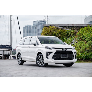 Toyota Avanza Premio MT