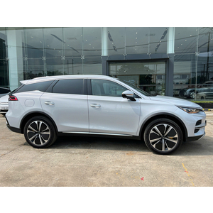 BYD Sealion 8