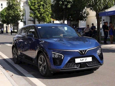 VinFast VF7 Eco