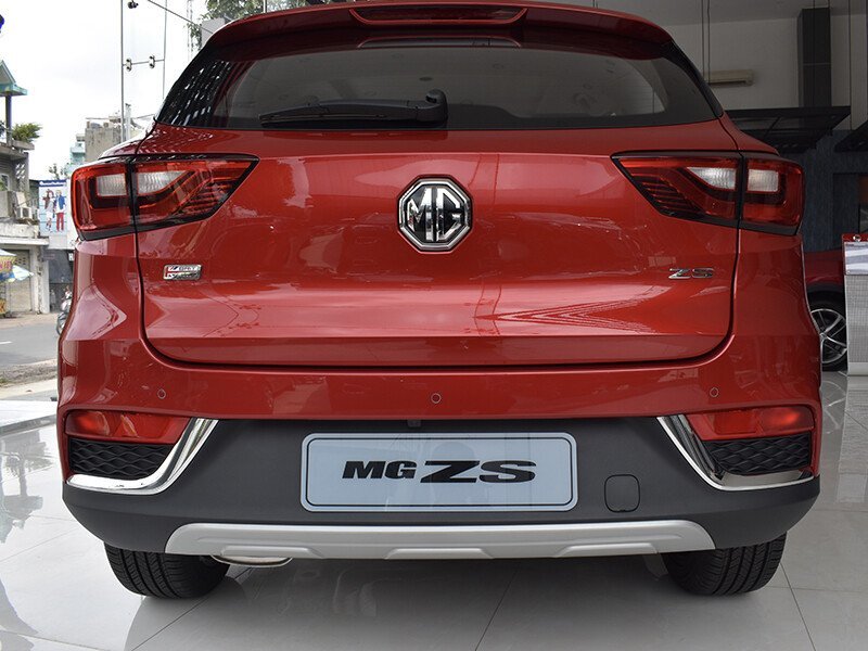 MG ZS ST+