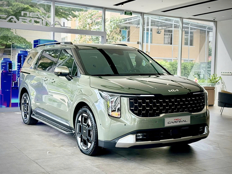 New KIA Carnival 2.2D Premium 8S