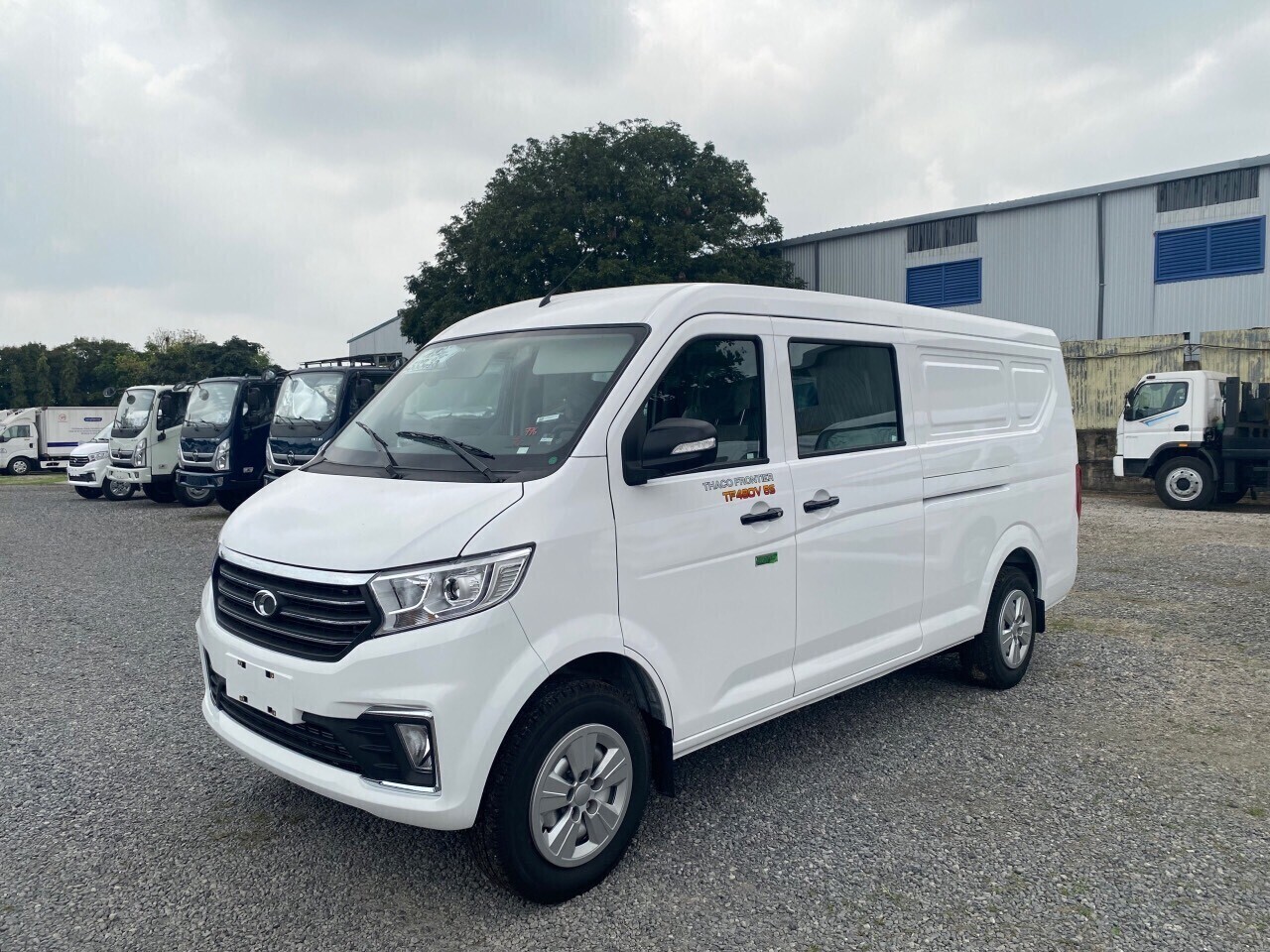 XE TẢI VAN 5 CHỖ THACO TF450V 5S