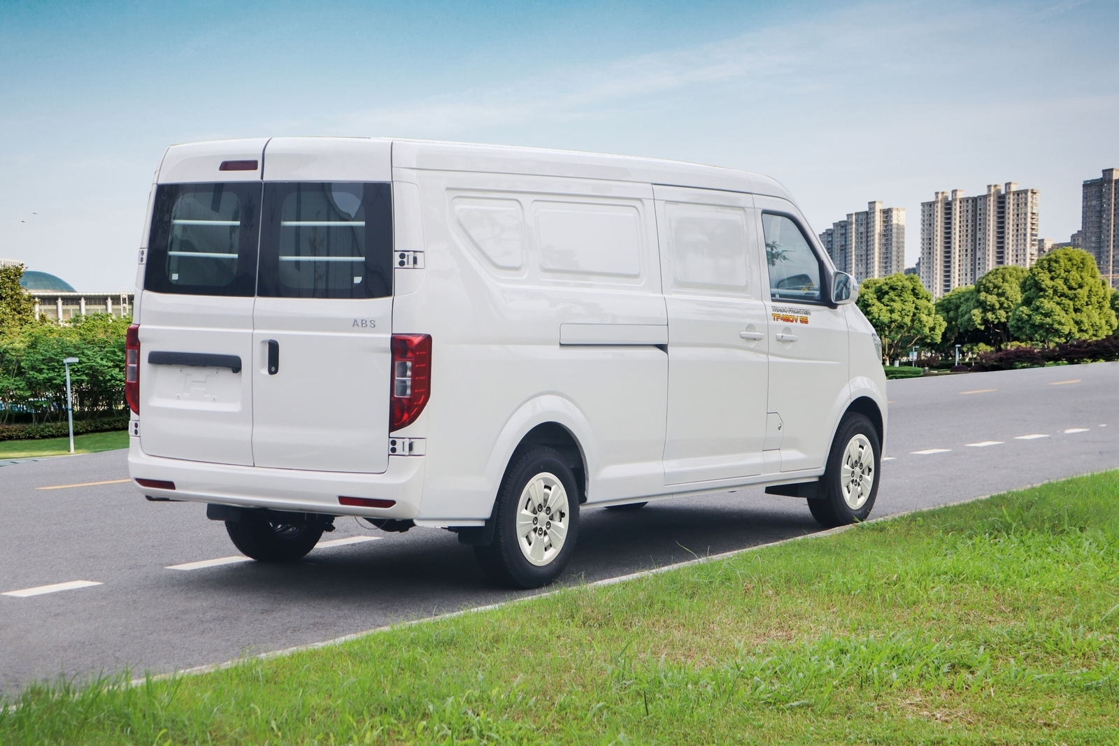 XE TẢI THACO FRONTIER TF480V 5S - TẢI 750KG