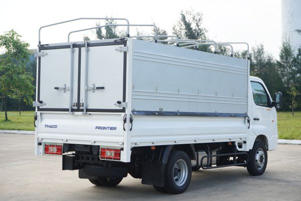 THACO FRONTIER TF2800 - THÙNG MUI BẠT - TẢI TRỌNG 1990 KG