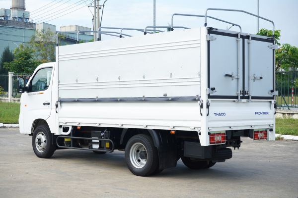 THACO FRONTIER TF2800 - THÙNG MUI BẠT - TẢI TRỌNG 1990 KG