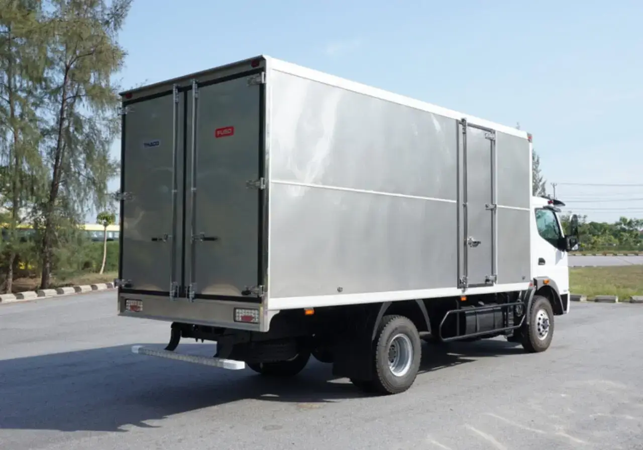 Xe tải Fuso FA 140L - Thùng kín - Tải 6.45 tấn