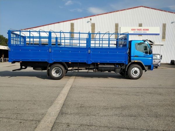 Xe tải Fuso FI 170 - Thùng mui bạt - Tải 8.3 tấn