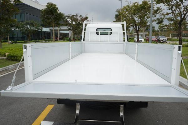Xe tải Fuso Canter TF4.9 - Thùng lửng - Tải 2.2 tấn