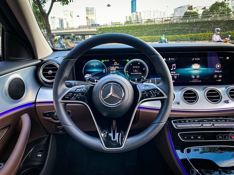 Mercedes-Benz E 180 FL (V1)